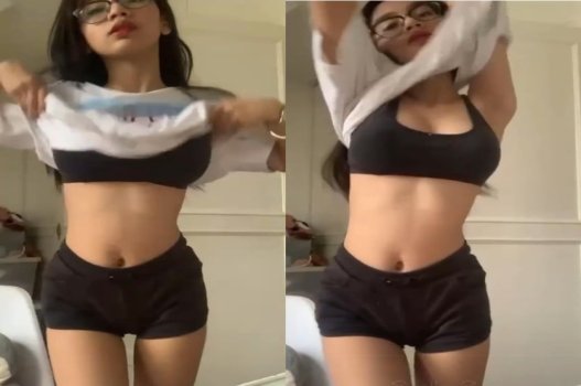 Sướng khi yêu em hàng khủng dâm đãng